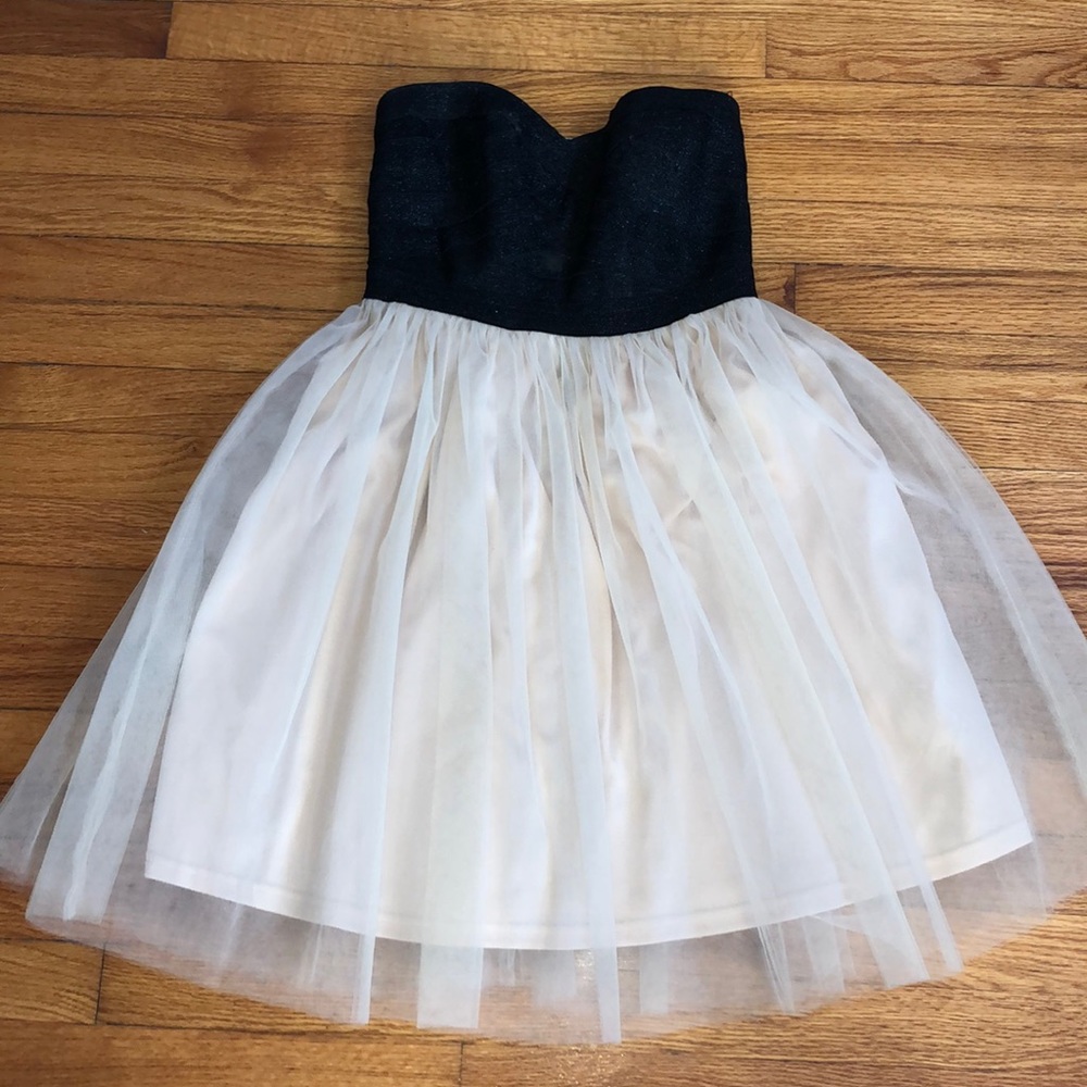 Windsor Party/homecoming dress